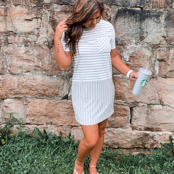 ADORABLE NWT BOUTIQUE DRESS FROM DOE & RAE - large - Picture 6 of 8